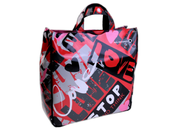 MAXI TOTE BAG ROSSA "LOVE". MODELLO AIRSTONE REALIZZATO CON TELONI DI CAMION.