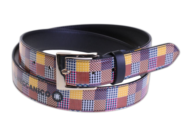 .CINTURA DA DONNA CON FANTASIA GEOMETRICA A SCACCHI REALIZZATA CON TELONI DI CAMION.